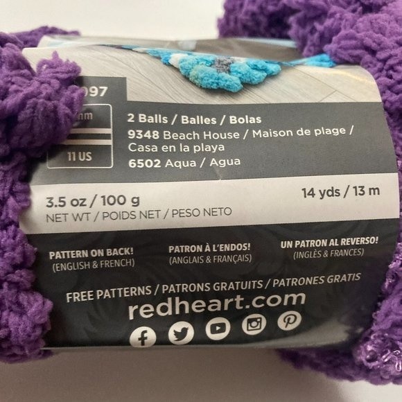 Red Heart Pomp A Doodle Jumbo Yarn Grape Pom Pom Purple 3 Skeins Craft - Picture 9 of 13